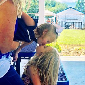 Meet your Posher, Pam